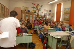 Ny�lt nap iskol�nkban