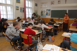 Ny�lt nap iskol�nkban