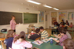 Ny�lt nap iskol�nkban