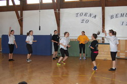 Tornabemutat�