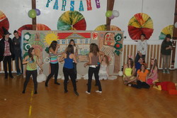 Fels�s farsang